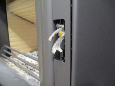セルフロックシステム