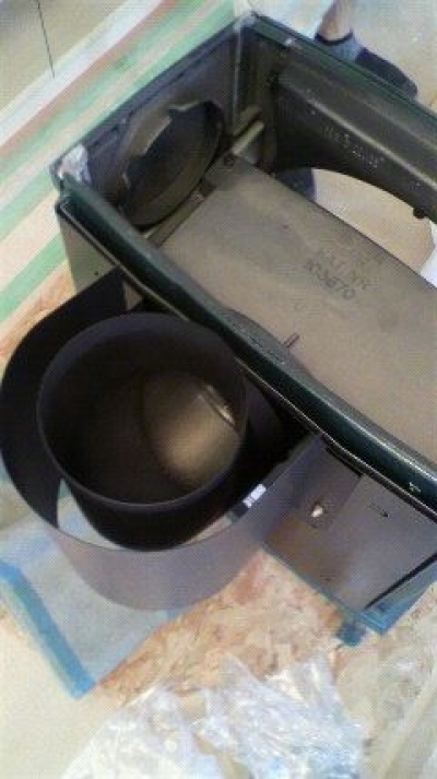 薪ストーブの煙突の出し方