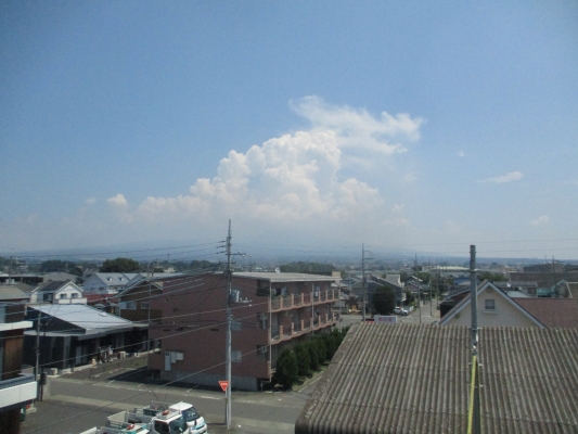 雲に隠れて・・・