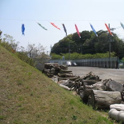 行ってきました! 薪割り大会・・・の準備