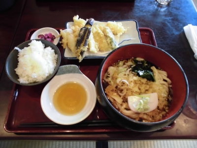 昼食