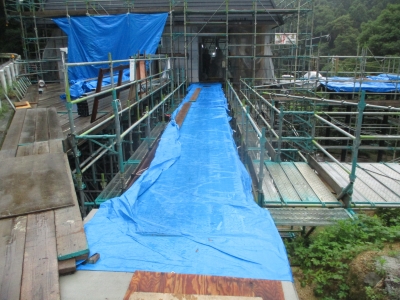 搬入経路