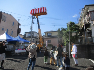 働く車