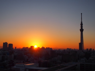 初夕日